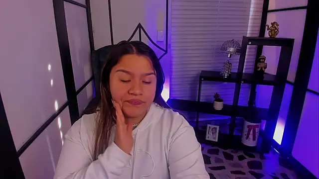 ElaBourn  online show from 10/09/25, 12:38