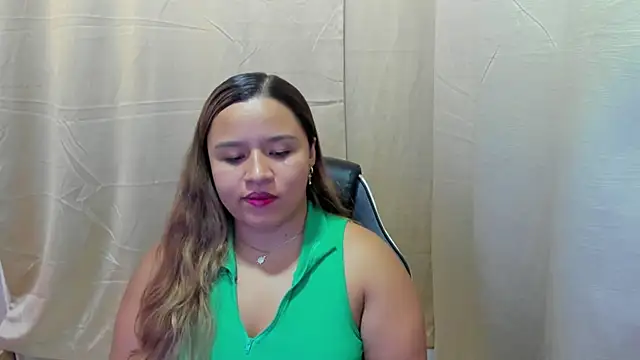 ElaBourn  online show from 05/07/26, 03:37