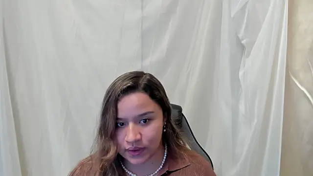 ElaBourn  online show from 03/24/26, 04:40