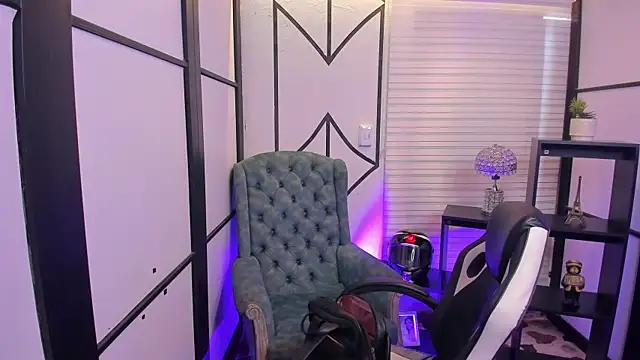 ElaBourn  online show from 12/02/25, 03:03