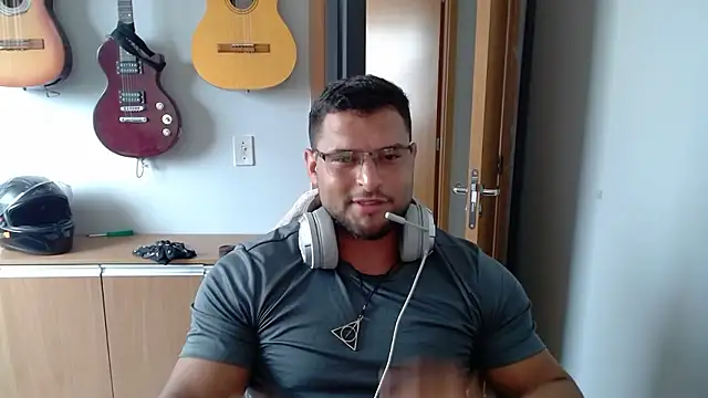 Snapshot of KRYSTALIZEDY chatting on 01/17/26, 07:39 KRYSTALIZEDY online show from 01/17/26, 07:39