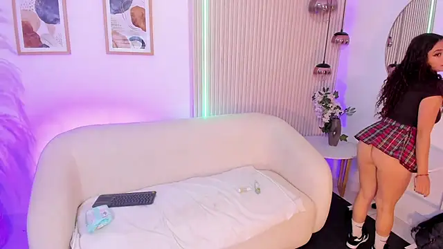 vane vixen online show from 11/10/25, 12:32