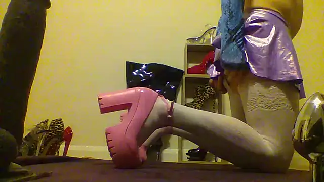 unforgettable dirty slut online show from 02/05/26, 09:32