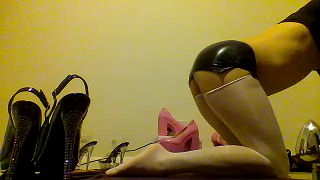 unforgettable dirty slut online show from 11/17/25, 09:19