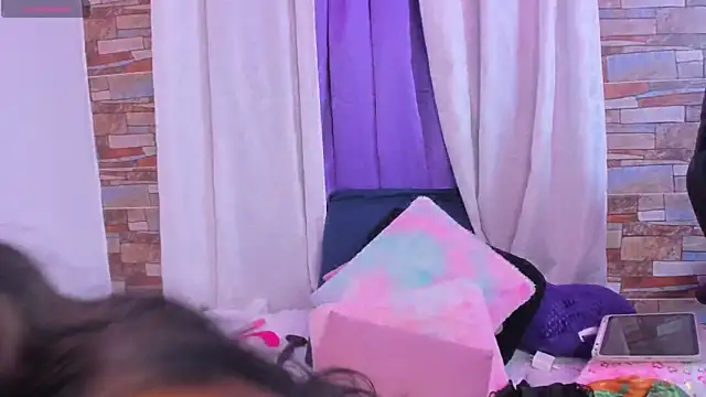 Brandy brown  online show from 04/03/26, 11:55