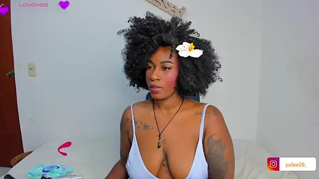 Brandy brown  online show from 11/30/25, 11:27