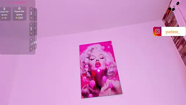 Snapshot of Brandy_brown_ chatting on 06/11/26, 12:32 Brandy brown online show from 06/11/26, 12:32