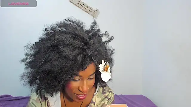 Brandy brown  online show from 12/04/25, 11:15