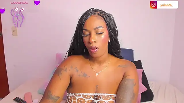 Brandy brown  online show from 10/29/25, 11:47