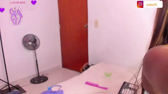 Brandy brown  online show from 11/15/25, 11:53