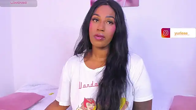 Brandy brown  online show from 05/23/26, 11:48