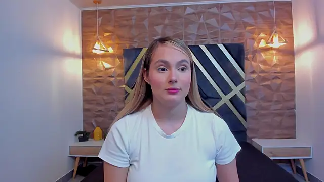 Emmaa white  online show from 01/13/26, 05:17