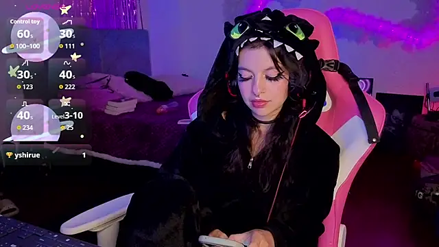 larah uwu online show from 04/06/26, 09:38