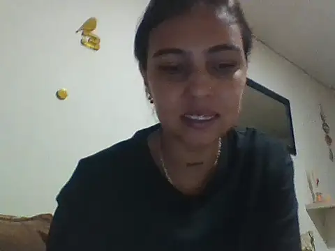 EmmaSplycer02 online show from 04/01/26, 02:57