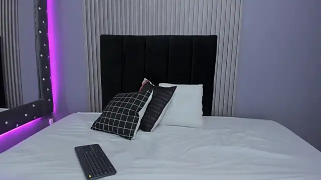 Sex samantha online show from 11/29/25, 12:38