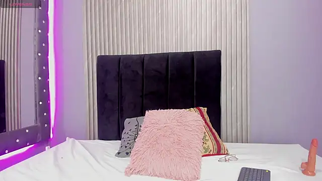 Sex samantha online show from 12/18/25, 01:15