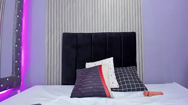 Sex samantha online show from 11/24/25, 01:11