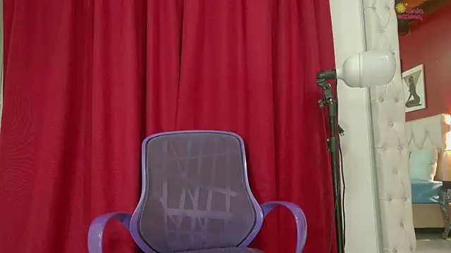 Sex samantha online show from 09/29/25, 01:17