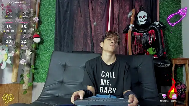 spicy adonhis online show from 10/30/25, 12:14