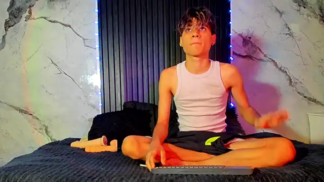 spicy adonhis online show from 11/22/25, 12:59