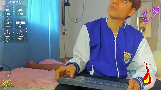 spicy adonhis online show from 10/27/25, 12:39