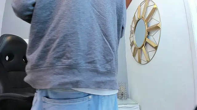 owen  johnson online show from 10/03/25, 12:17