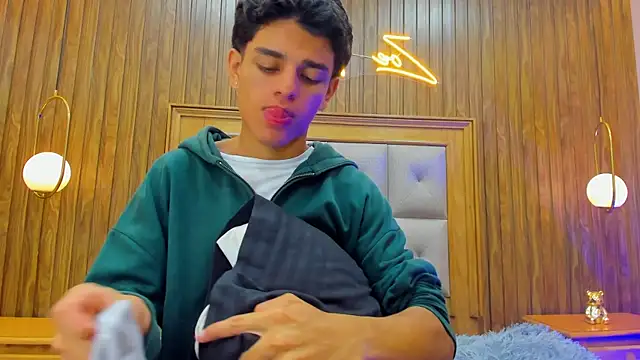 owen  johnson online show from 04/06/26, 11:44