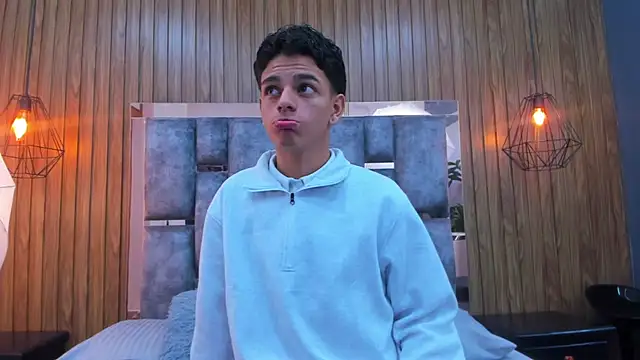 owen  johnson online show from 11/28/25, 11:54