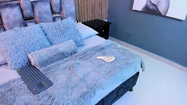 owen  johnson online show from 11/07/25, 12:21