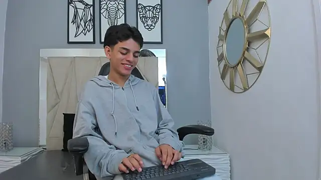 owen  johnson online show from 09/19/25, 11:58