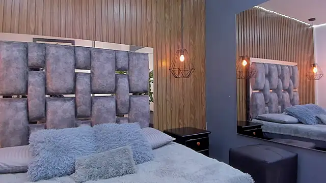 owen  johnson online show from 11/24/25, 12:16