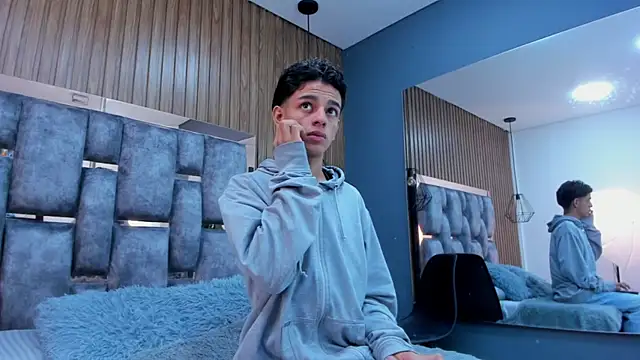 owen  johnson online show from 12/05/25, 12:37