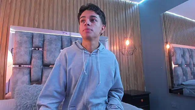 owen  johnson online show from 11/26/25, 12:05