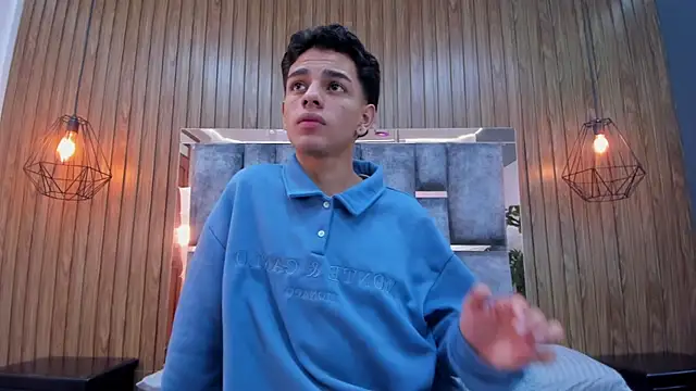 owen  johnson online show from 12/04/25, 11:42