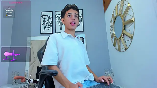 owen  johnson online show from 09/29/25, 03:24