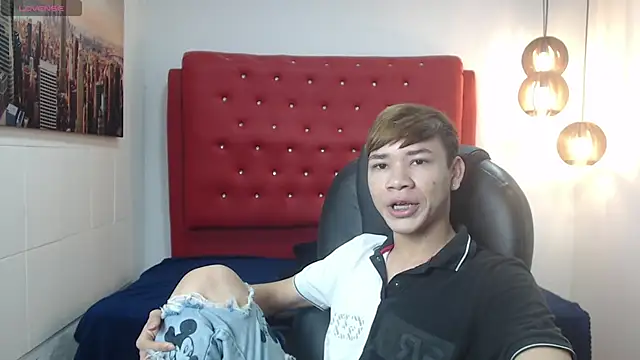 nathanclay online show from 11/28/25, 01:11