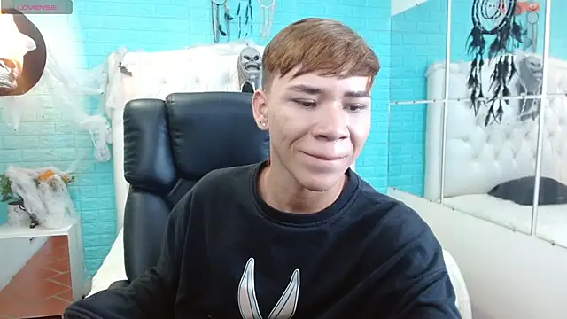 nathanclay online show from 11/02/25, 03:33