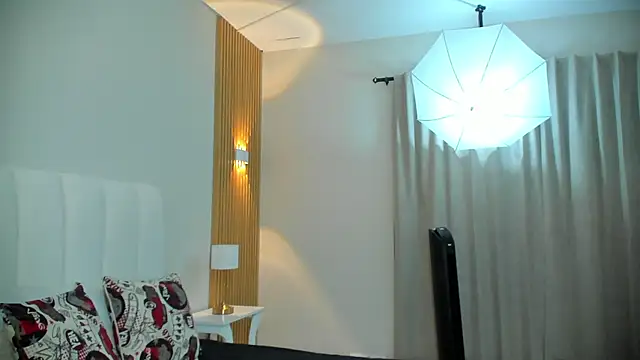 lilyth adam online show from 11/07/25, 07:40