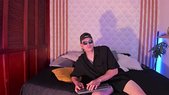 Cristian blaze online show from 04/10/26, 06:04