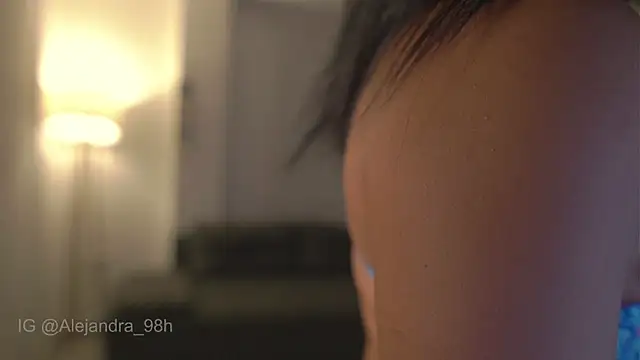 kyria 1 online show from 10/22/25, 02:11