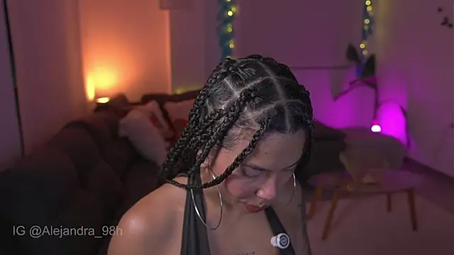 kyria 1 online show from 12/18/25, 12:49