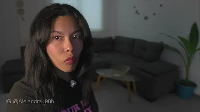 kyria 1 online show from 10/20/25, 10:32