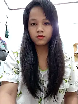 Snapshot of BabySweet-18 chatting on 02/01/26, 12:03 BabySweet-18 online show from 02/01/26, 12:03