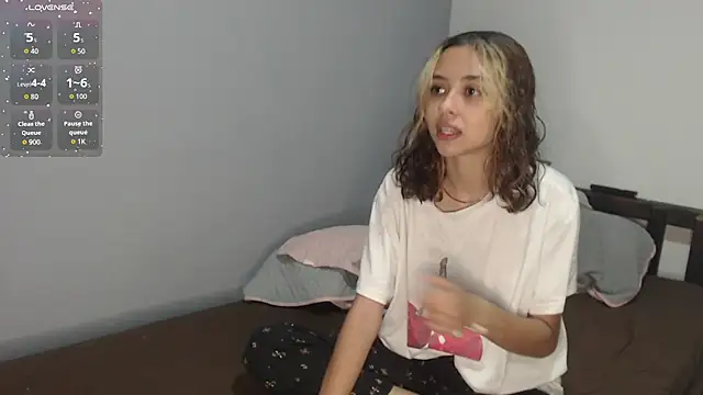 Snapshot of brisazanes chatting on 10/03/25, 09:16 brisazanes online show from 10/03/25, 09:16