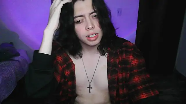 Snapshot of Deny__v chatting on 04/12/26, 02:15 Deny v online show from 04/12/26, 02:15