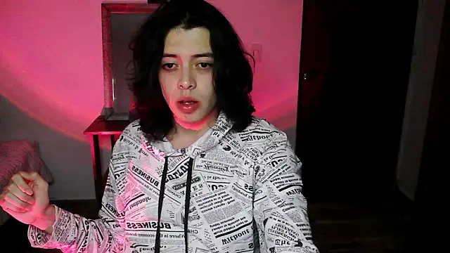 Snapshot of Deny__v chatting on 04/05/26, 02:40 Deny v online show from 04/05/26, 02:40