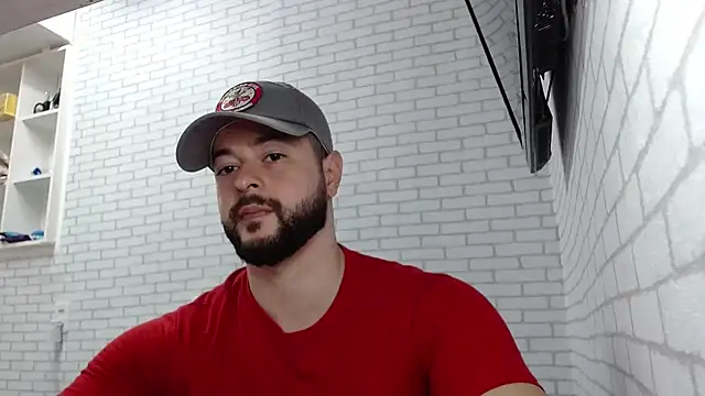 Snapshot of BombeiroHotx chatting on 11/15/25, 08:24 BombeiroHotx online show from 11/15/25, 08:24