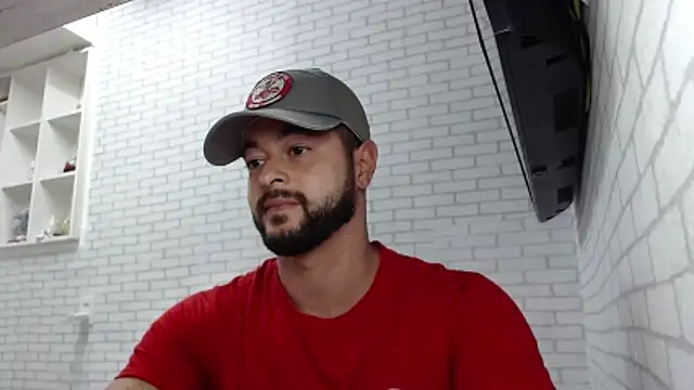 Snapshot of BombeiroHotx chatting on 02/06/26, 10:06 BombeiroHotx online show from 02/06/26, 10:06