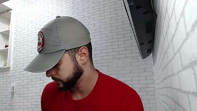 Snapshot of BombeiroHotx chatting on 02/13/26, 07:36 BombeiroHotx online show from 02/13/26, 07:36