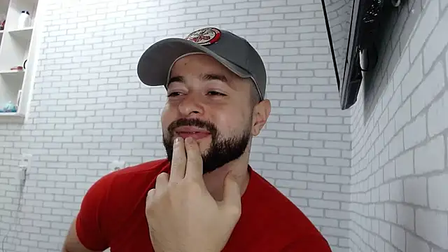 Snapshot of BombeiroHotx chatting on 09/08/25, 05:12 BombeiroHotx online show from 09/08/25, 05:12